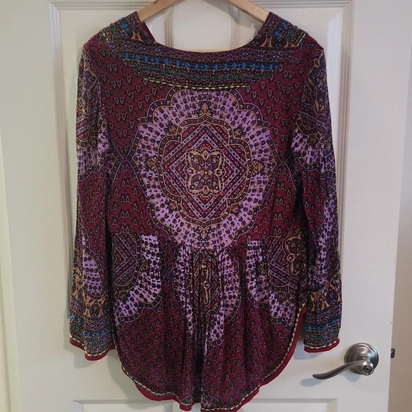 Anthropologie Akemi + Kin Flowy Top Small - Picture 4 of 6